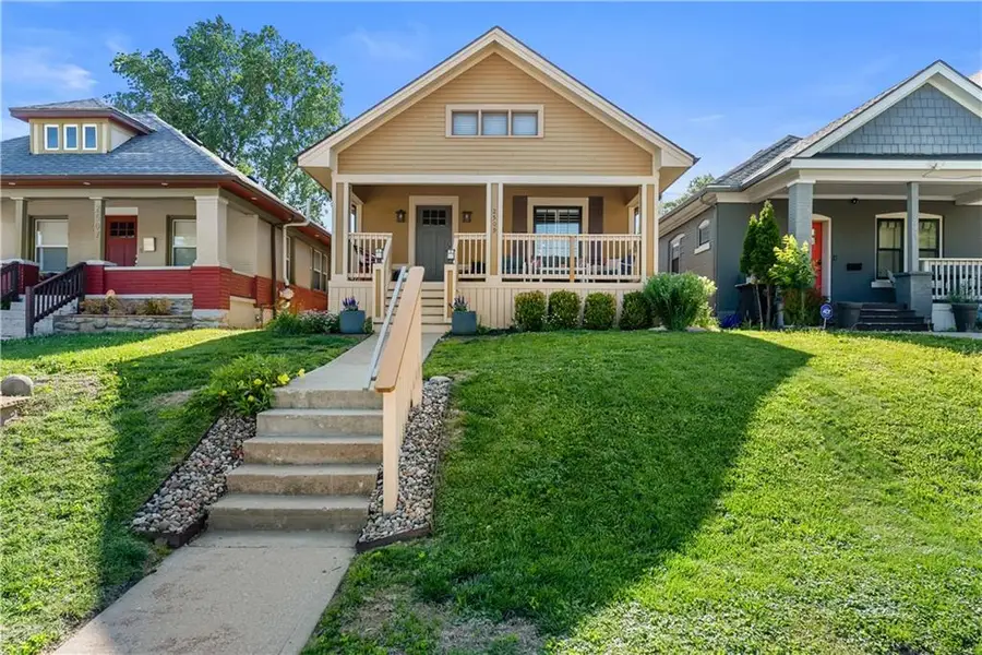2509 Tracy Avenue, Kansas City, MO 64108 - #2