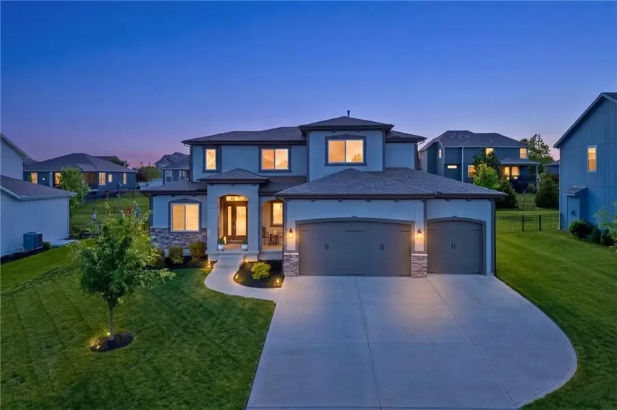 12186 S Quail Ridge Drive, Olathe, KS 66061 - #2