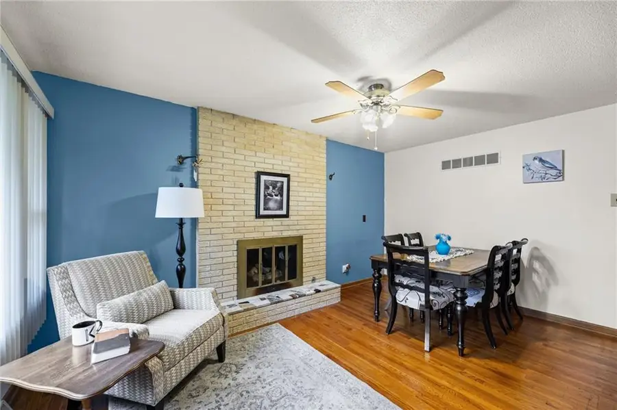 4733 Bond Street, Shawnee, KS 66203 - #3