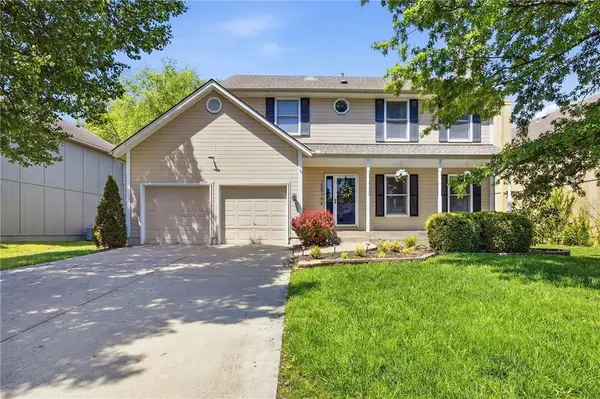 15516 Glenwood Avenue, Overland Park, KS 66223