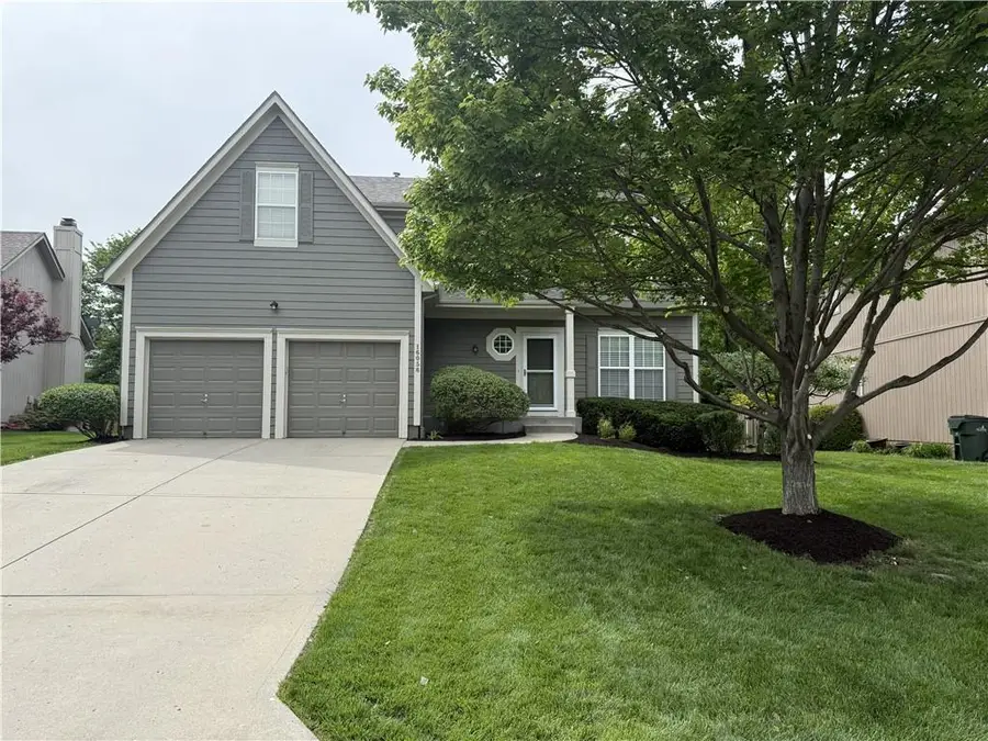 16056 S Stagecoach Drive, Olathe, KS 66062 - #3