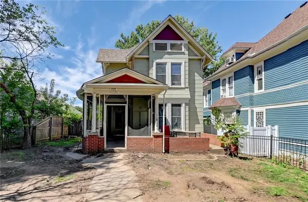 1032 5th Avenue, Leavenworth, KS 66048