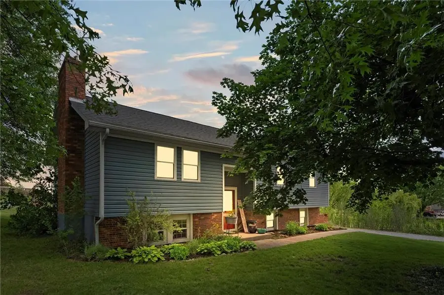 12128 Hollingsworth Road, Kansas City, KS 66109 - #3