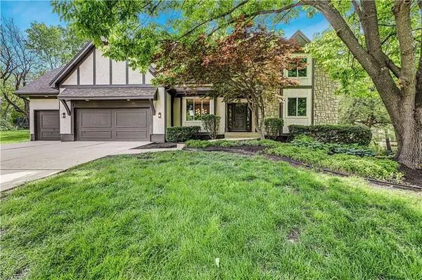 13037 Catalina Street, Leawood, KS 66209