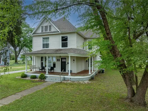 618 E Maple Street, Columbus, KS 66725