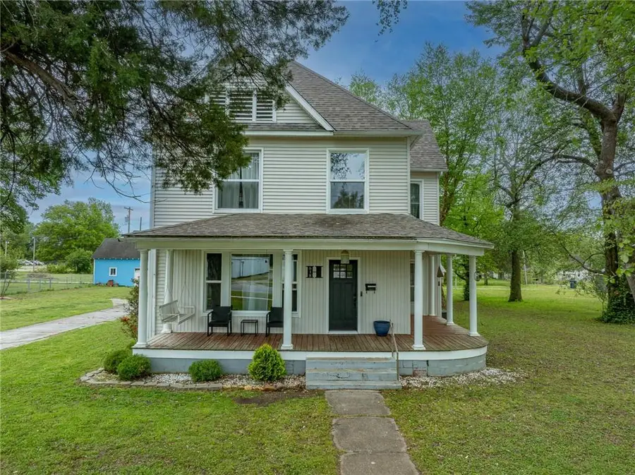 618 E Maple Street, Columbus, KS 66725 - #2