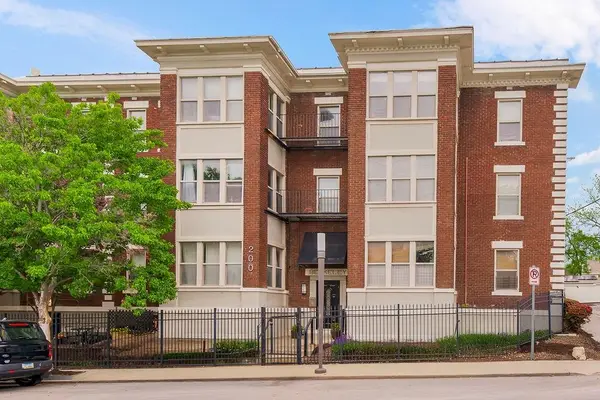 200 E 43rd Street #306, Kansas City, MO 64111