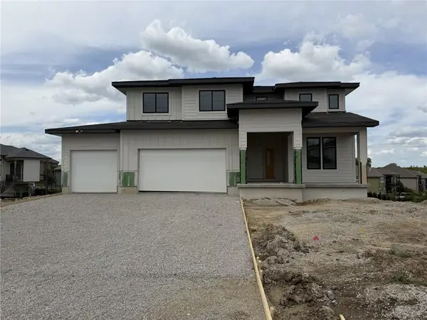 3901 SW Flintrock Drive, Lee's Summit, MO 64082