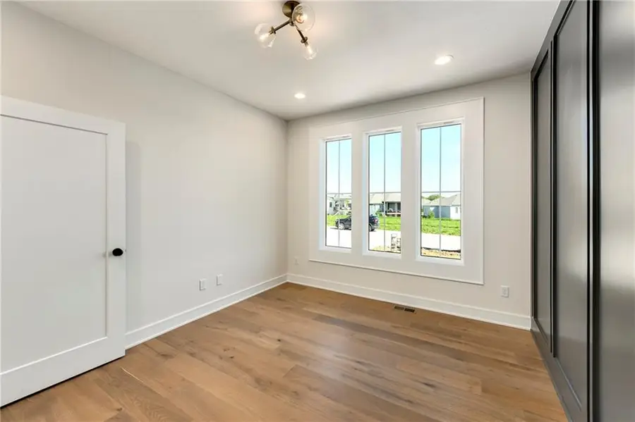 3901 SW Flintrock Drive, Lees Summit, MO 64082 - #3