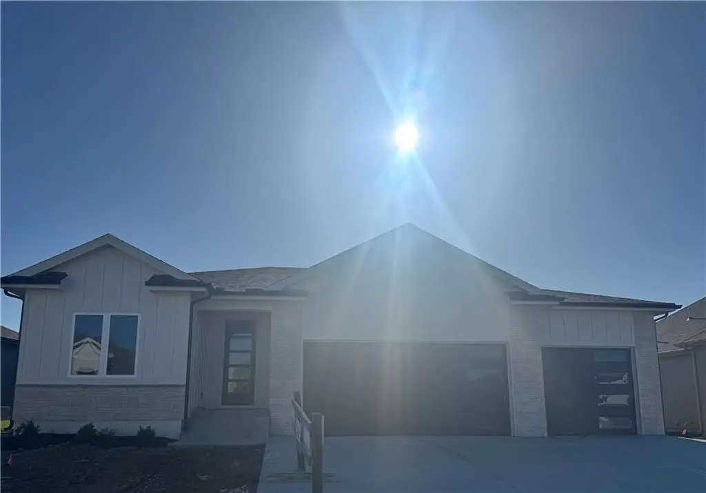 4125 NE Dearborn Lane, Lees Summit, MO 64064 - #1