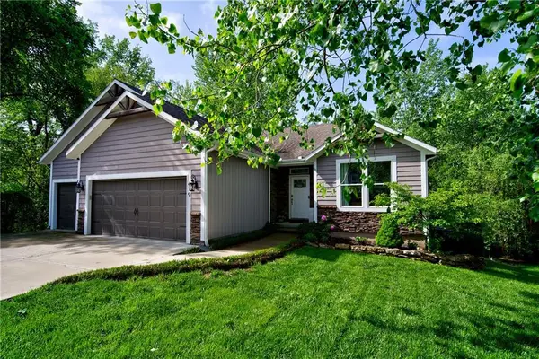 419 E 166th Court, Belton, MO 64012