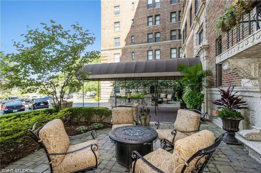 229 Ward Parkway #101B, Kansas City, MO 64112 - #2