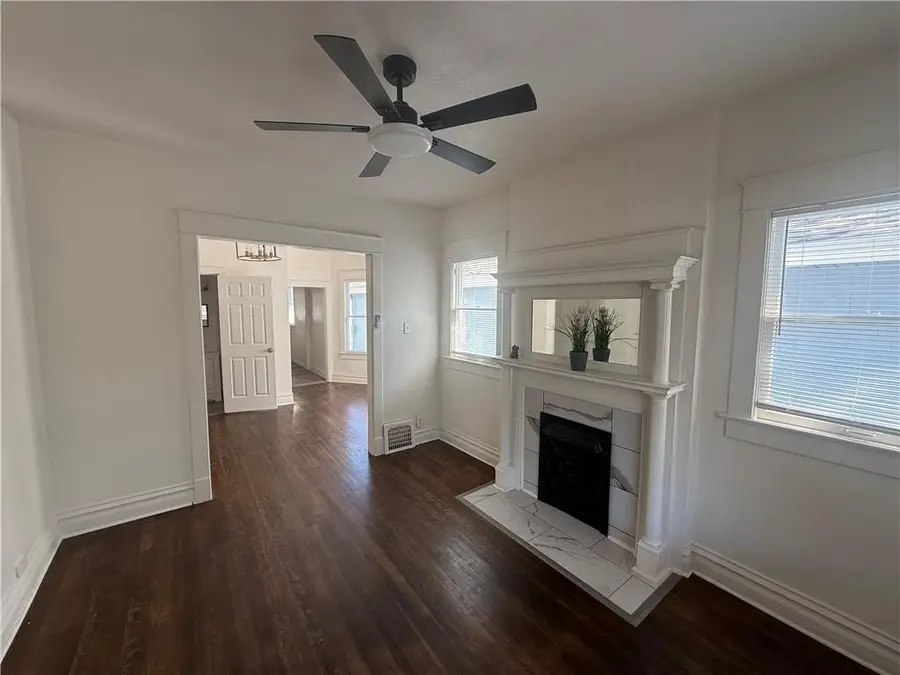 805 Spruce Avenue, Kansas City, MO 64124 - #2