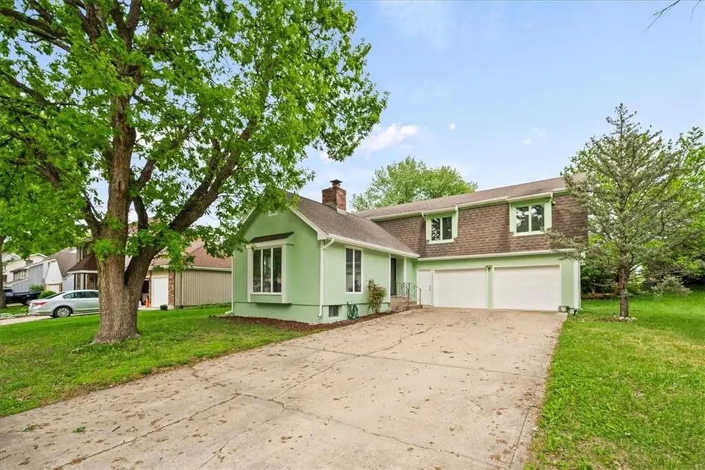 14609 Laquinta Drive, Grandview, MO 64030 - #1
