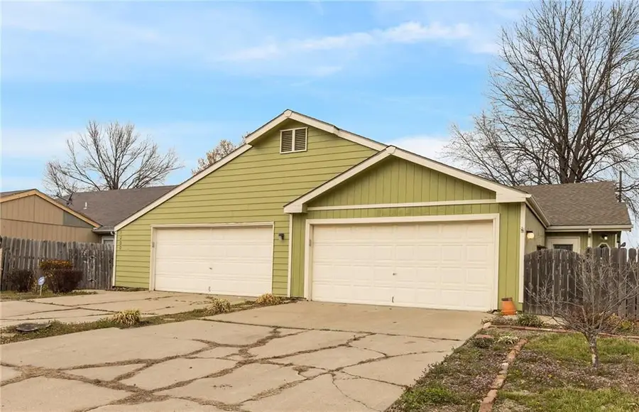 1200-1202 E 25th Terrace, Lawrence, KS 66046 - #2