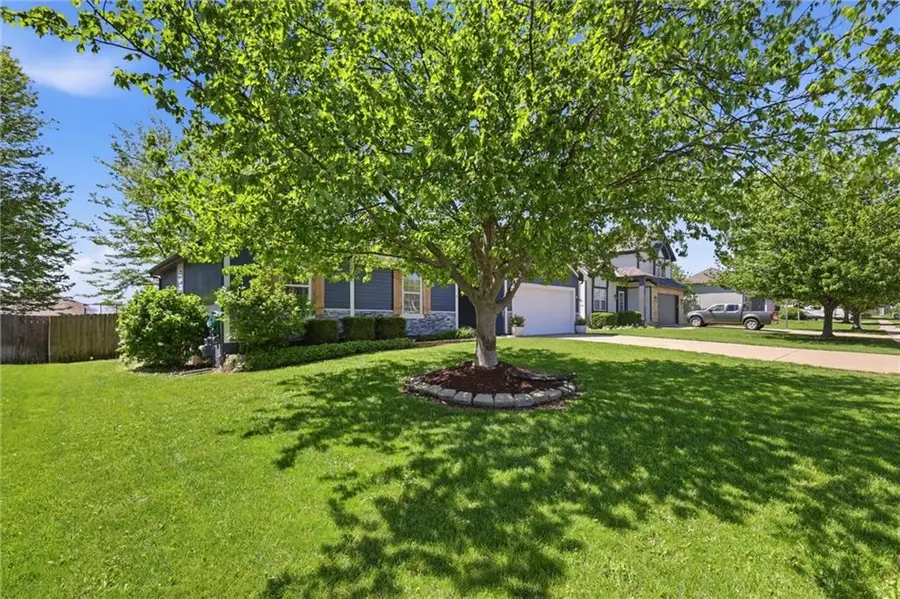 20903 W 224th Street, Spring Hill, KS 66083 - #2