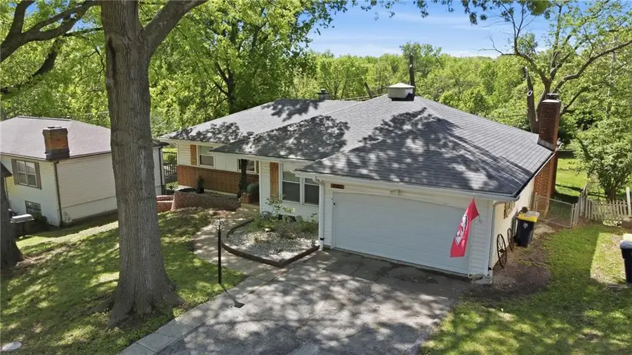 4501 E 105th Street, Kansas City, MO 64137 - #3