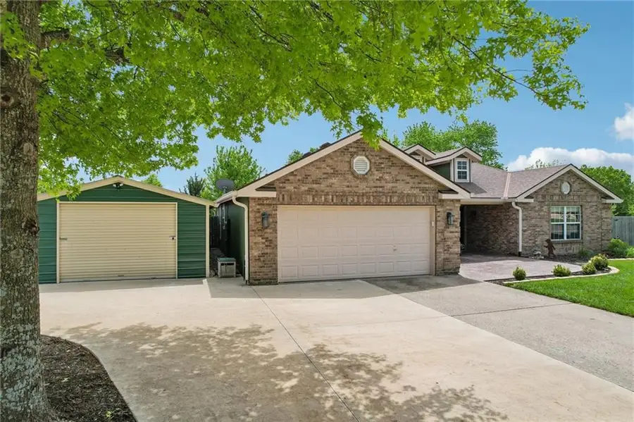 850 Myers Drive, Tonganoxie, KS 66086 - #2
