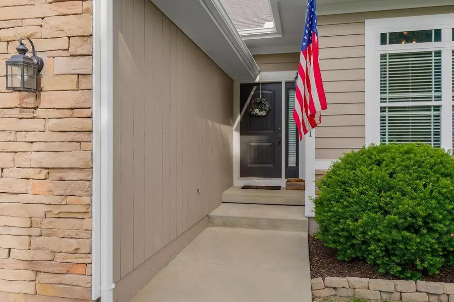 3211 N 123rd Terrace, Kansas City, KS 66109 - #3