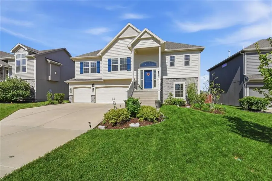 1636 Shadow Drive, Leavenworth, KS 66048 - #2