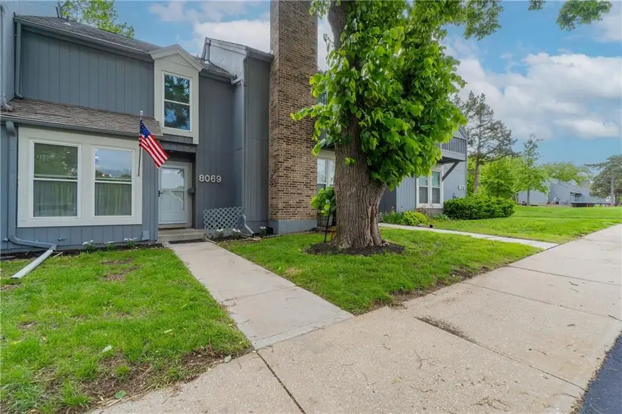 8069 Monrovia Street, Lenexa, KS 66215 - #2