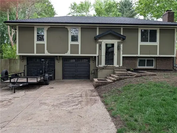 300 SW Palo Drive, Blue Springs, MO 64014