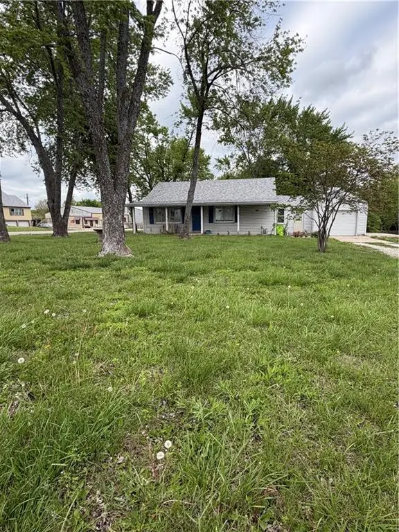 2000 Anaconda Road, Harrisonville, MO 64701 - #2