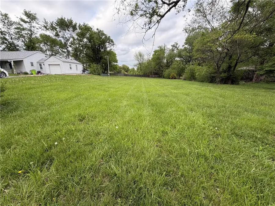 2000 Anaconda Road, Harrisonville, MO 64701 - #3