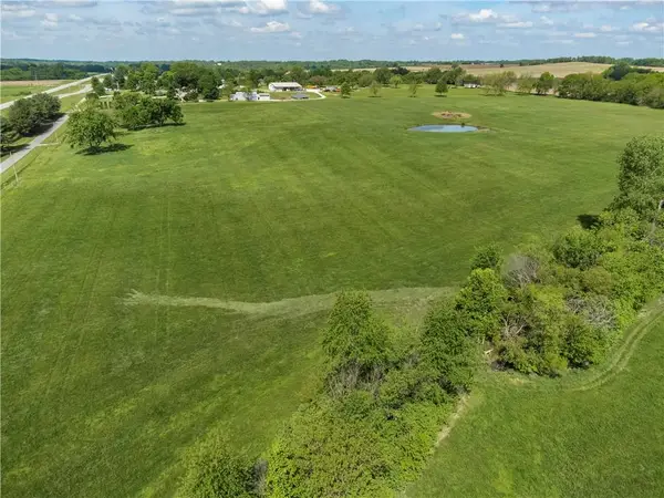 30500 E Us-24 Highway, Buckner, MO 64016