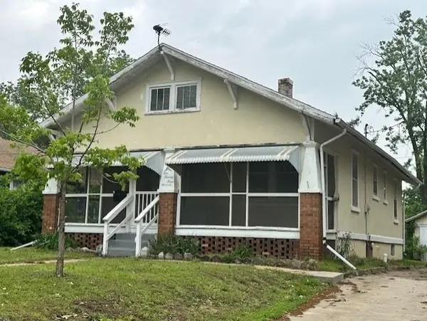 229 S Oak Street, Nevada, MO 64772