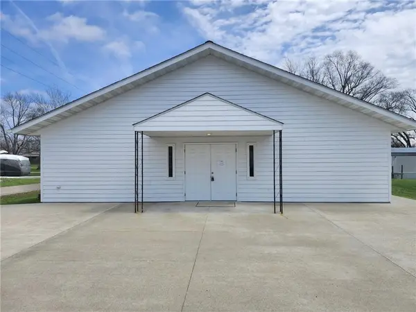 8042 Main Street, Eagleville, MO 64442