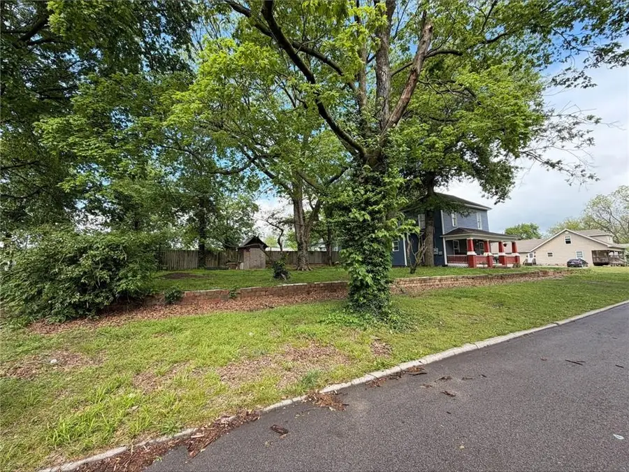 108 E Jefferson Street, Pittsburg, KS 66762 - #2