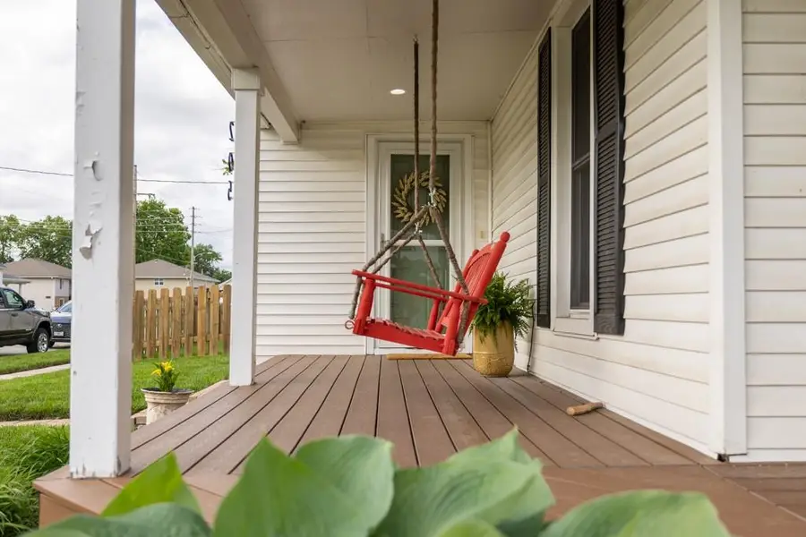 205 S Mill Street, Smithville, MO 64089 - #3