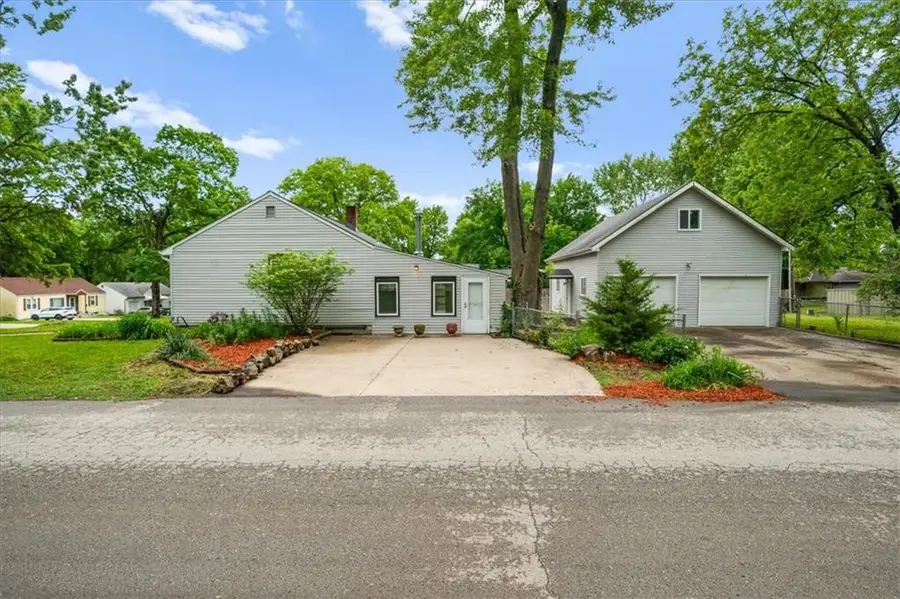 701 SW 16th Street, Blue Springs, MO 64015 - #3