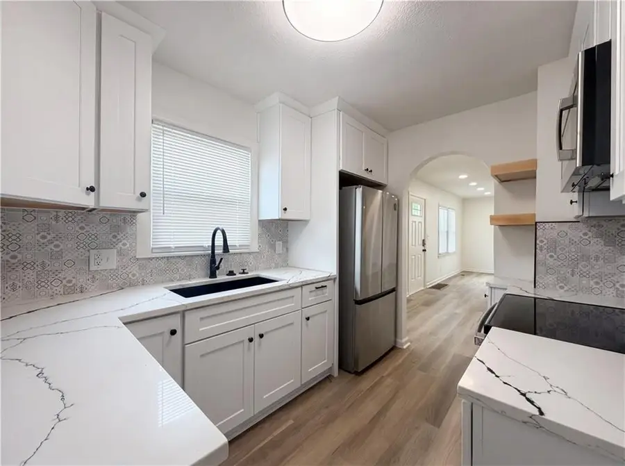 5525 Yecker Avenue, Kansas City, KS 66104 - #2