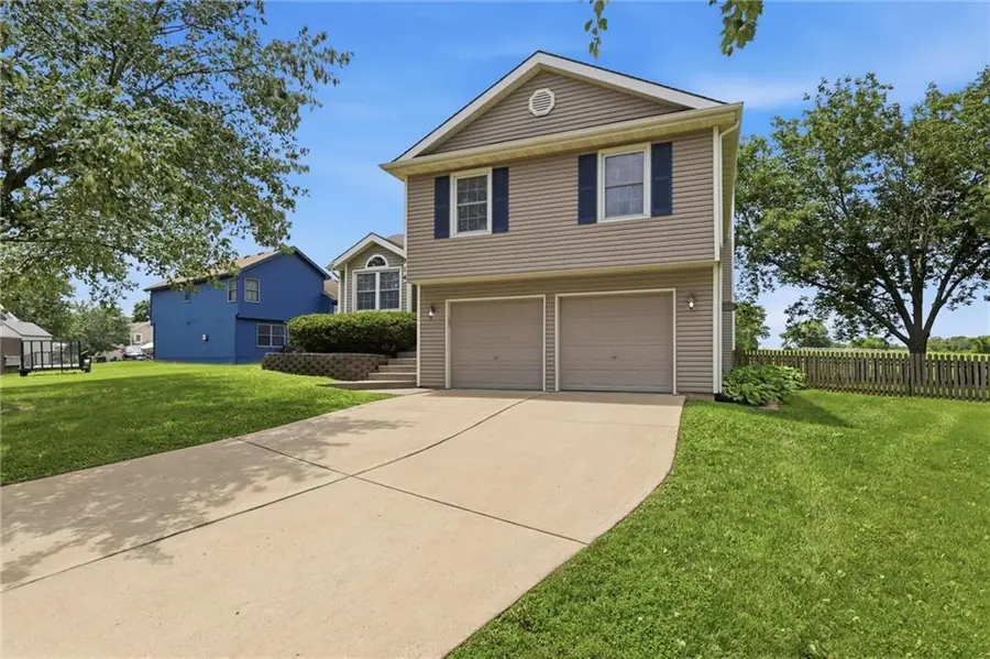 914 Elm Court, Belton, MO 64012 - #2
