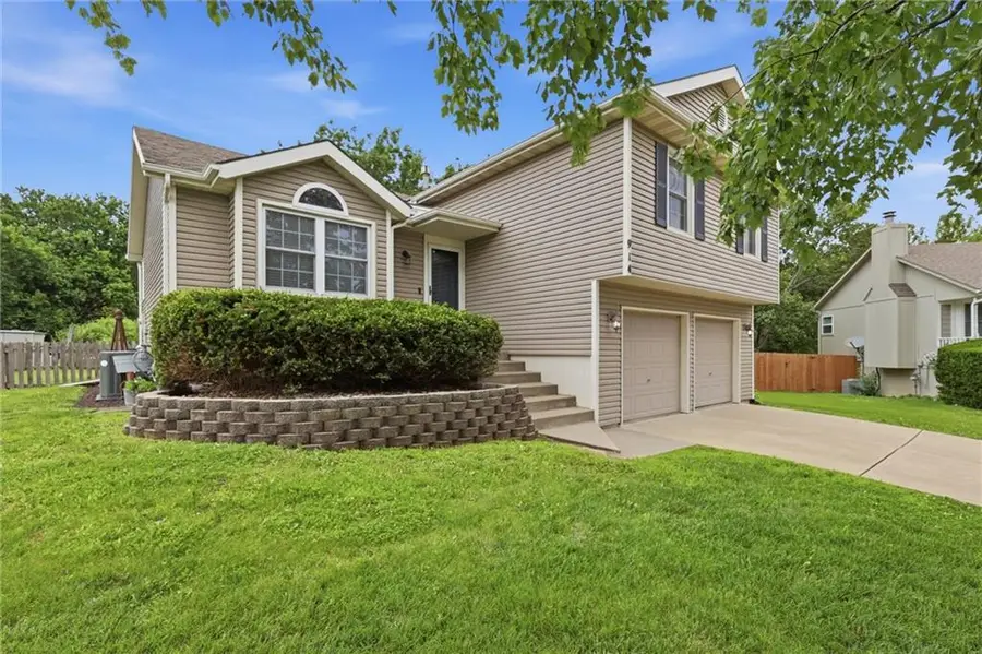 914 Elm Court, Belton, MO 64012 - #3