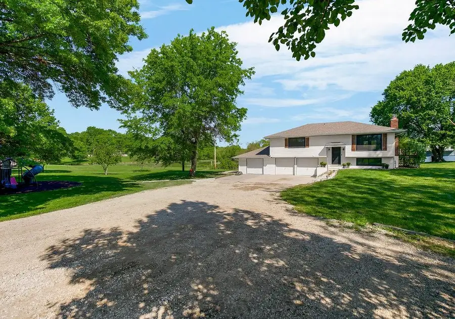 14074 Mcintyre Road, Leavenworth, KS 66048 - #2
