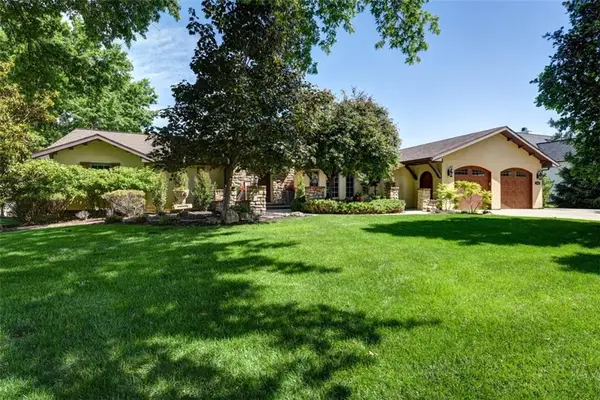 3908 W 140th Drive, Leawood, KS 66224
