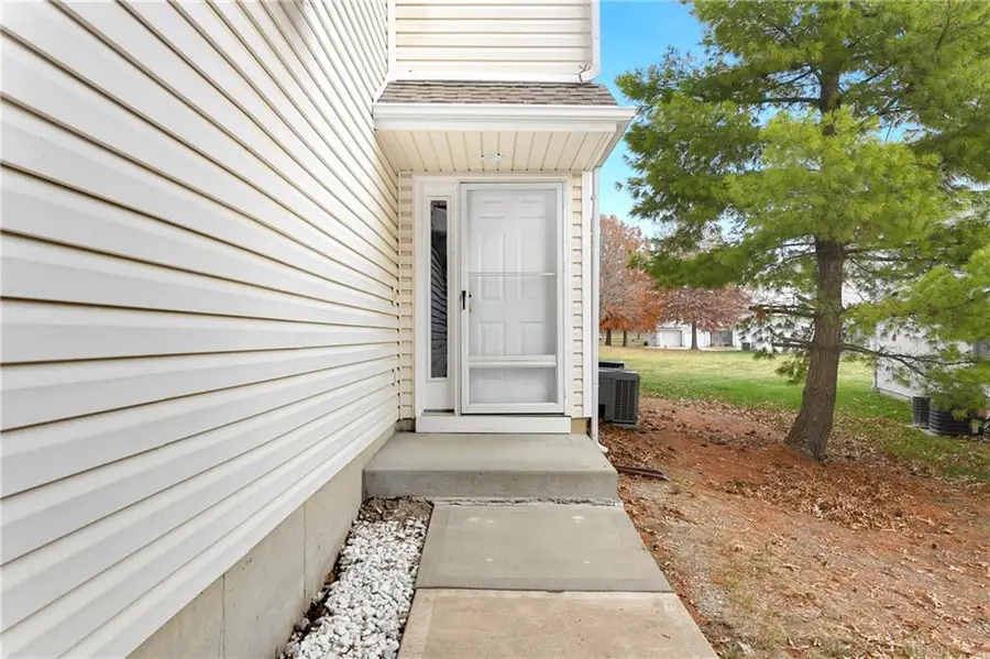 1327 SE Broadway Circle, Lees Summit, MO 64081 - #2