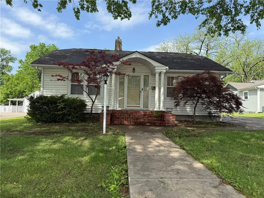 210 S Scott Avenue, Belton, MO 64012 - #2