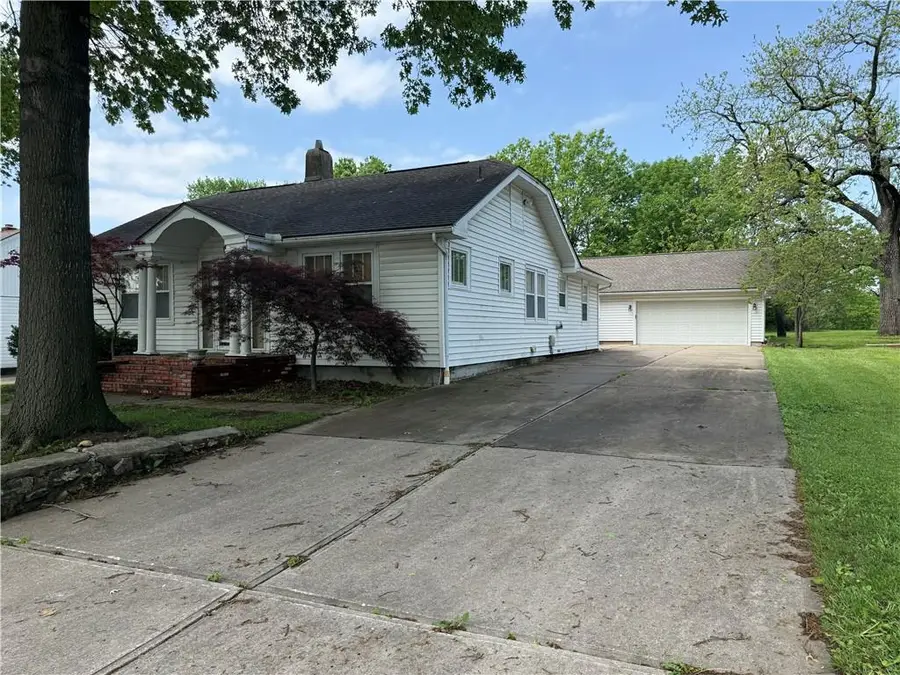 210 S Scott Avenue, Belton, MO 64012 - #3