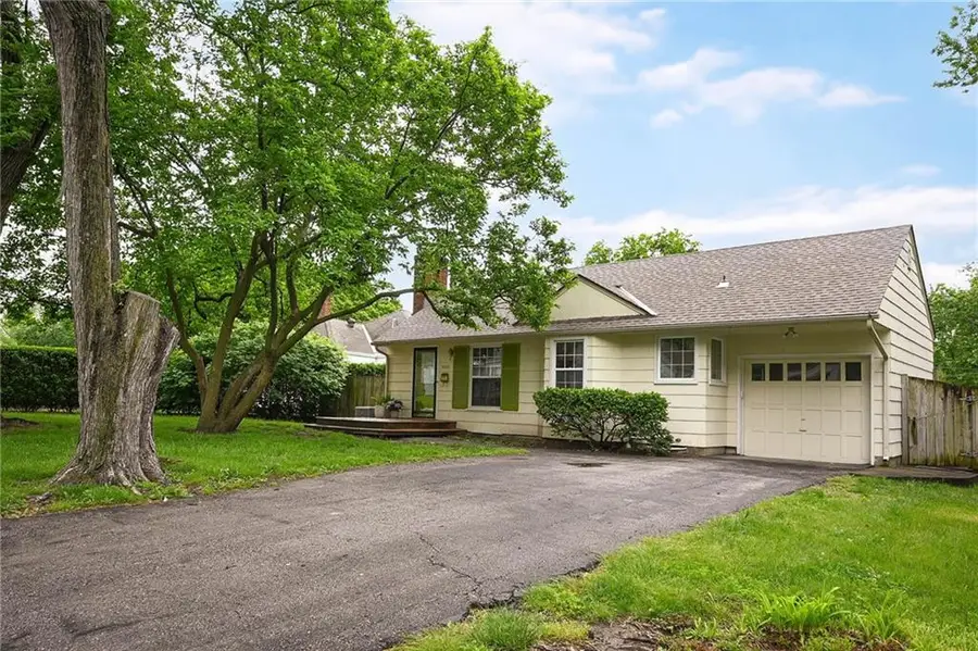 5005 Sycamore Drive, Roeland Park, KS 66205 - #3