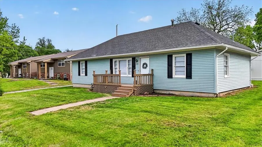 506 E 1st Street, Tonganoxie, KS 66086 - #2