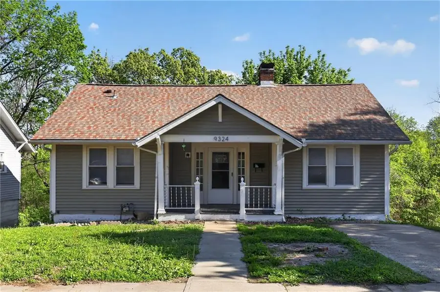 9324 E 15th Street, Independence, MO 64052 - #2