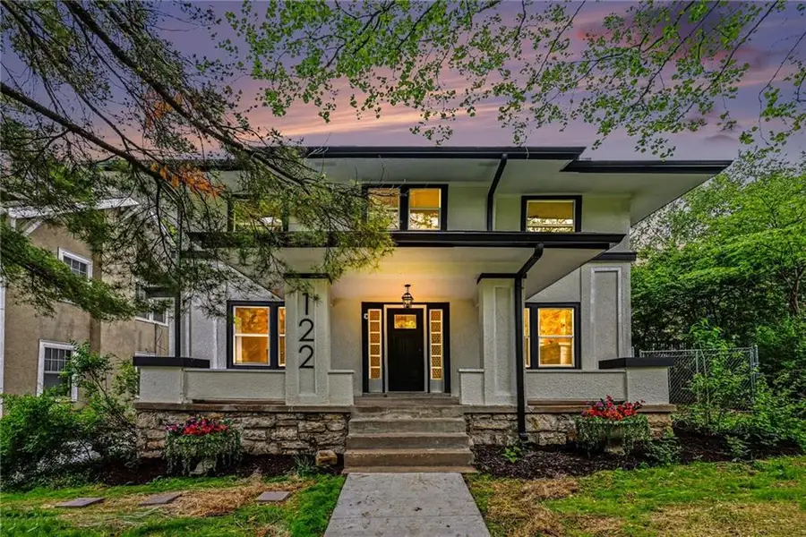122 E 59th Street, Kansas City, MO 64113 - #3
