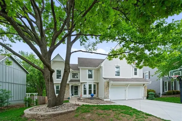 8604 W 153 Street, Overland Park, KS 66223