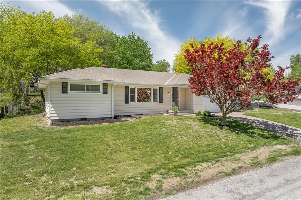 2828 N 32nd Street, Saint Joseph, MO 64506 - #1