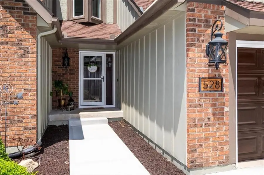 528 SE Country Lane, Lees Summit, MO 64063 - #3