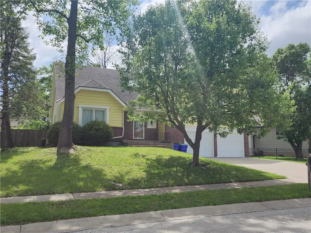 7302 Earnshaw Street, Shawnee, KS 66216 - #1
